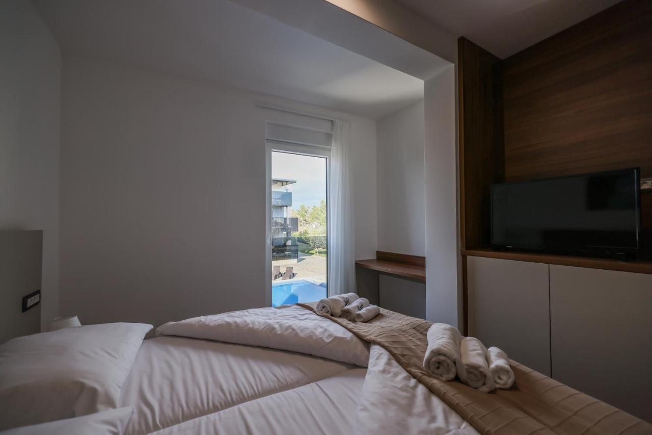 Resort Mirakul Ii. Vir Exterior foto
