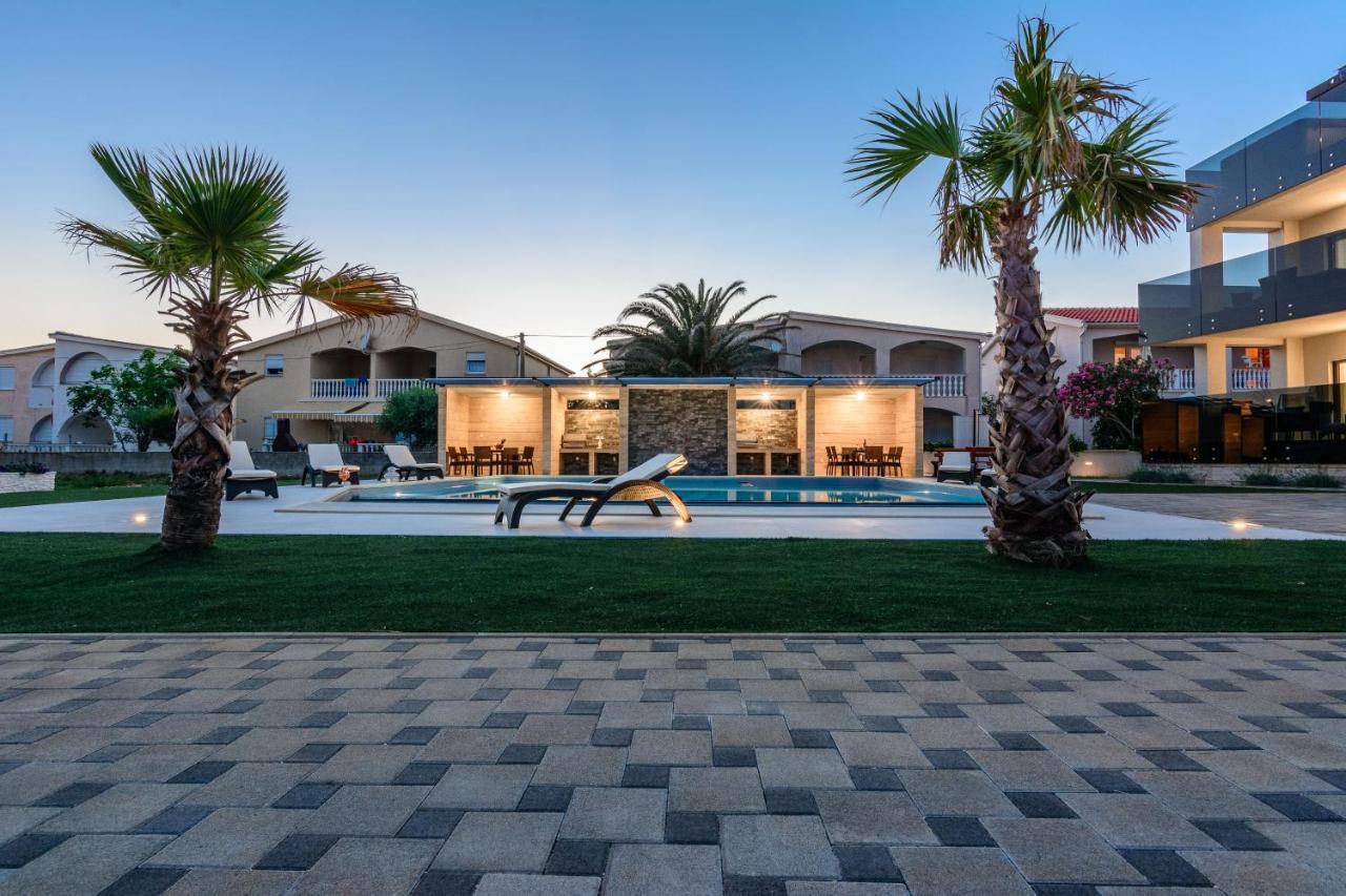 Resort Mirakul Ii. Vir Exterior foto