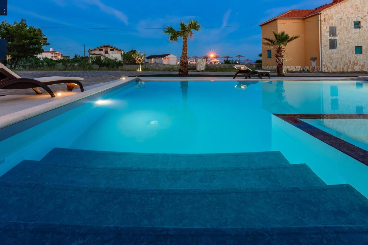 Resort Mirakul Ii. Vir Exterior foto